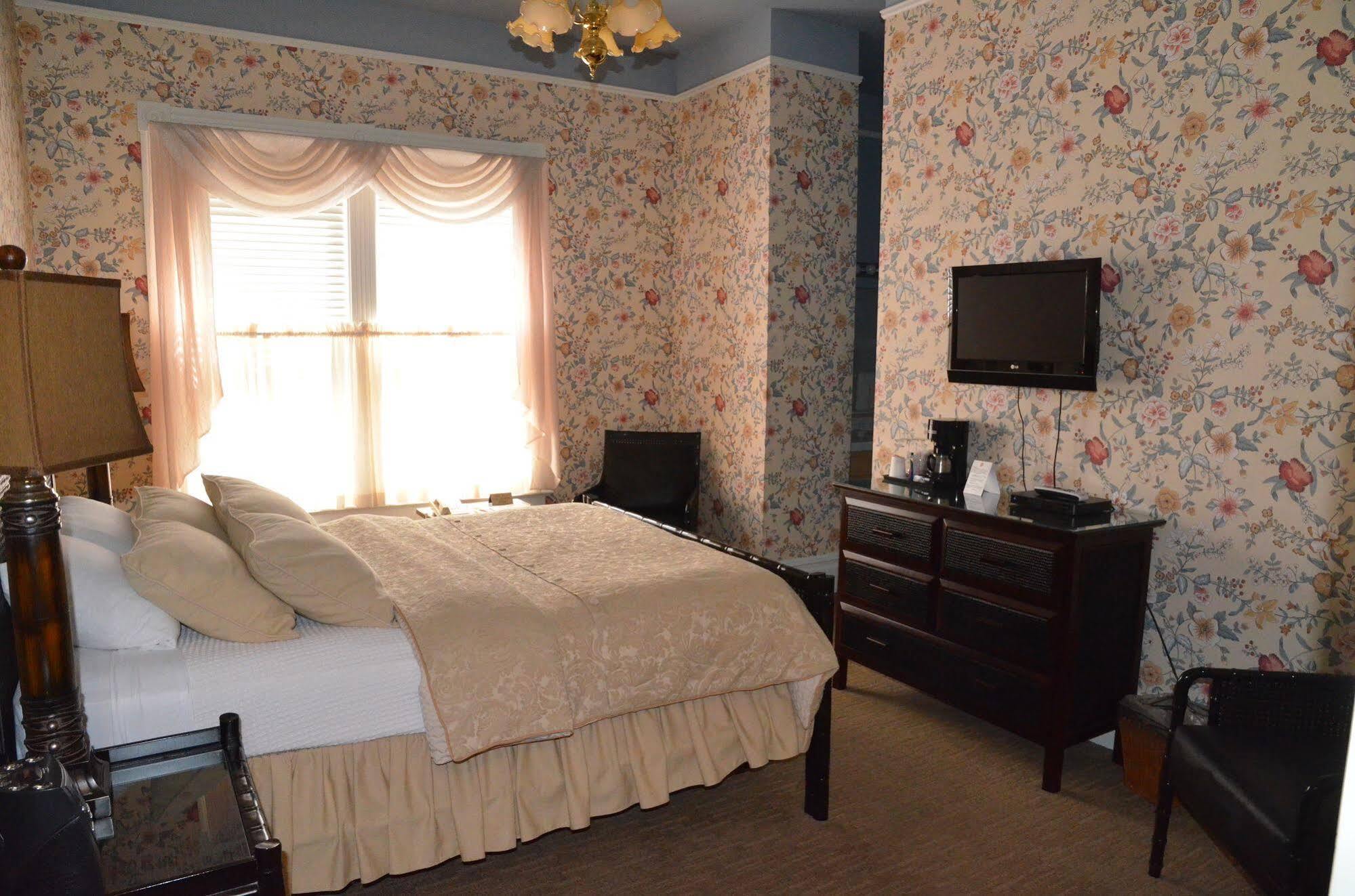 Dr Wilkinsons Backyard Resort And Mineral Springs A Member Of Design Hotels 卡利斯托加 外观 照片