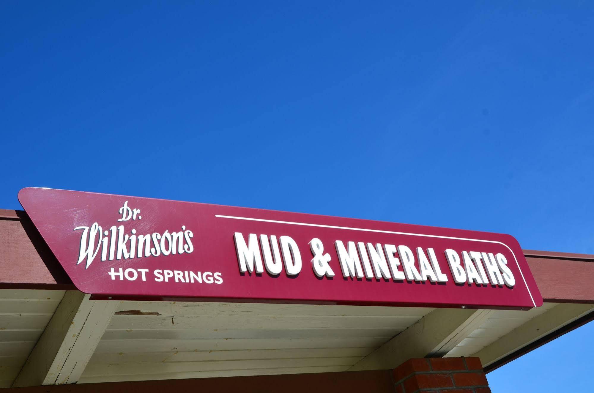 Dr Wilkinsons Backyard Resort And Mineral Springs A Member Of Design Hotels 卡利斯托加 外观 照片